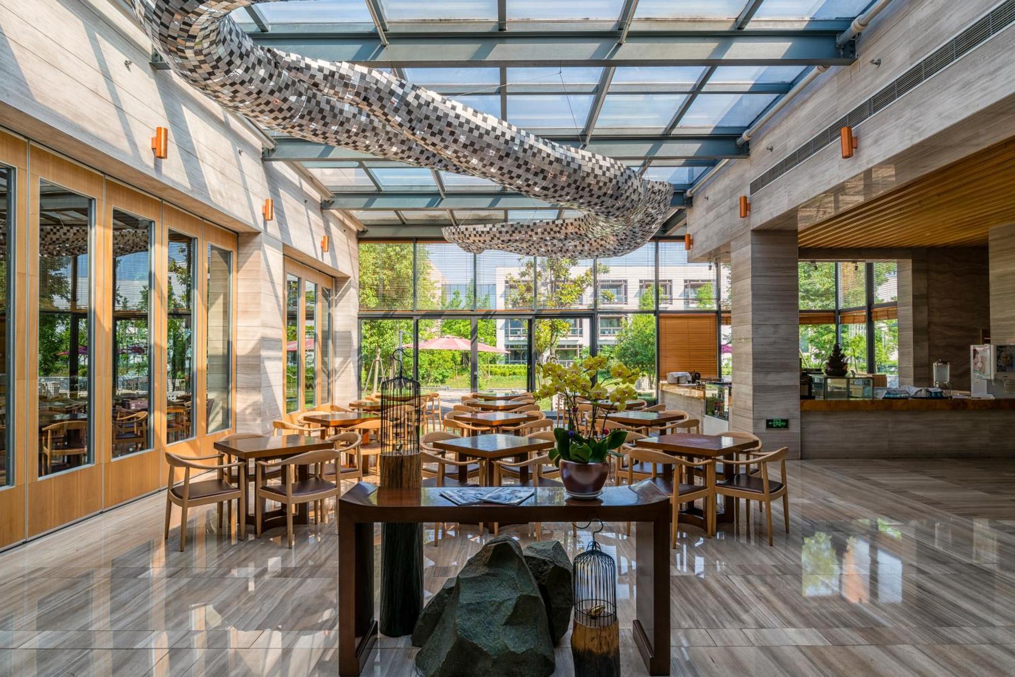 Citic Pacific Zhujiajiao Jin Jiang Hotel Qingpu Exterior foto